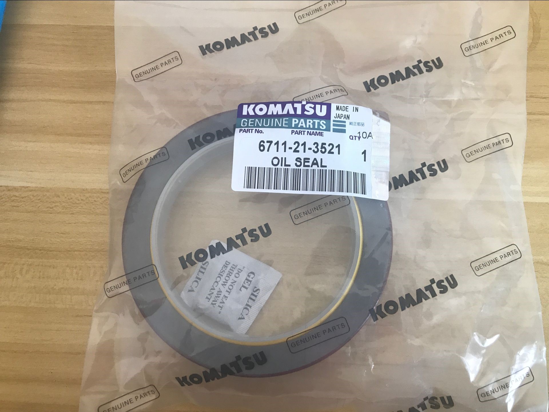 6711-21-3521 Front Seal Crankshaft SAA6D140E Komatsu Motor Ön Krank Keçesi İş Makinası Yedek Parça