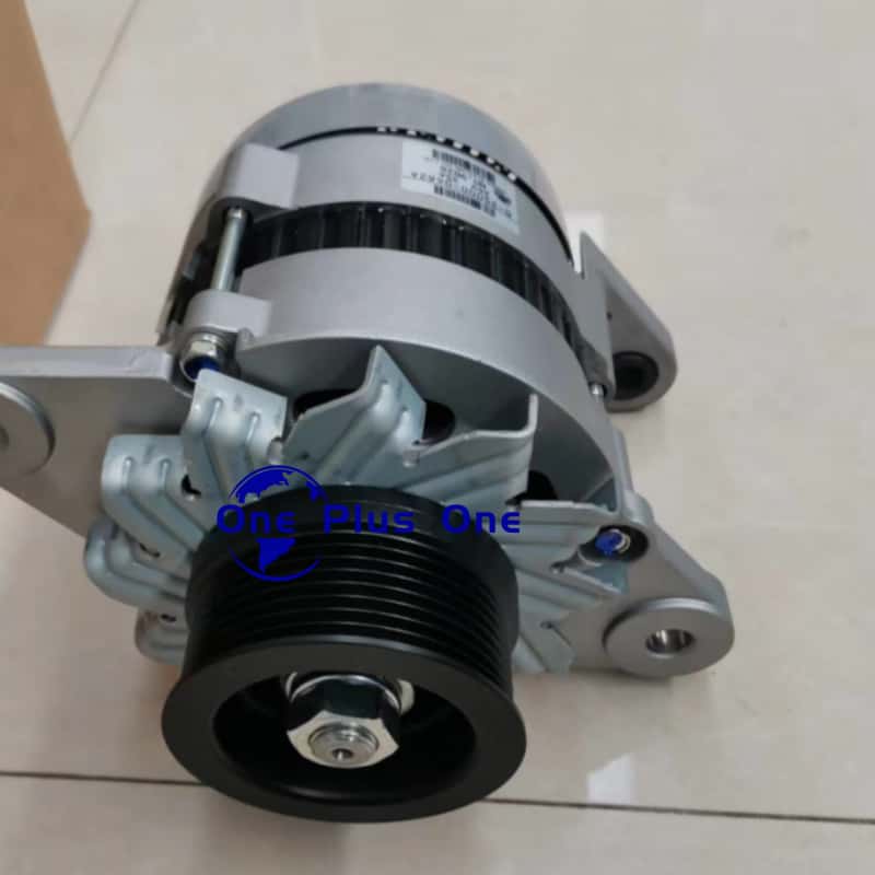 600-825-3730 Alternator Assy 35A KOMATSU Şarj Dinamosu İş Makinası Yedek Parça