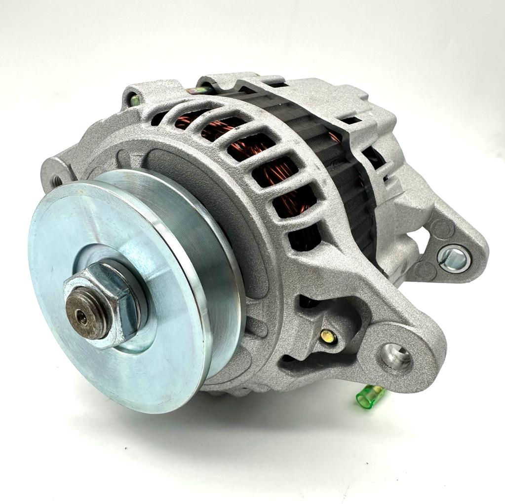 YM129910-77200 Alternator Şarj Dinamosu 25A 4D94E YANMAR Motor İş Makinası Yedek Parça