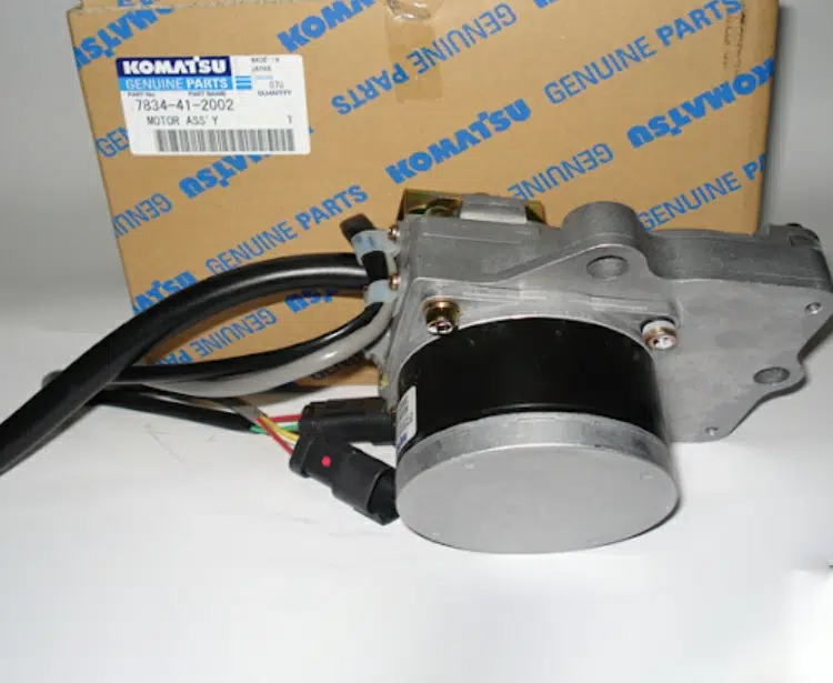 7834-41-2002 Gaz Motoru KOMATSU Motor Govern Fuel Throttle İş Makinası Yedek Parça