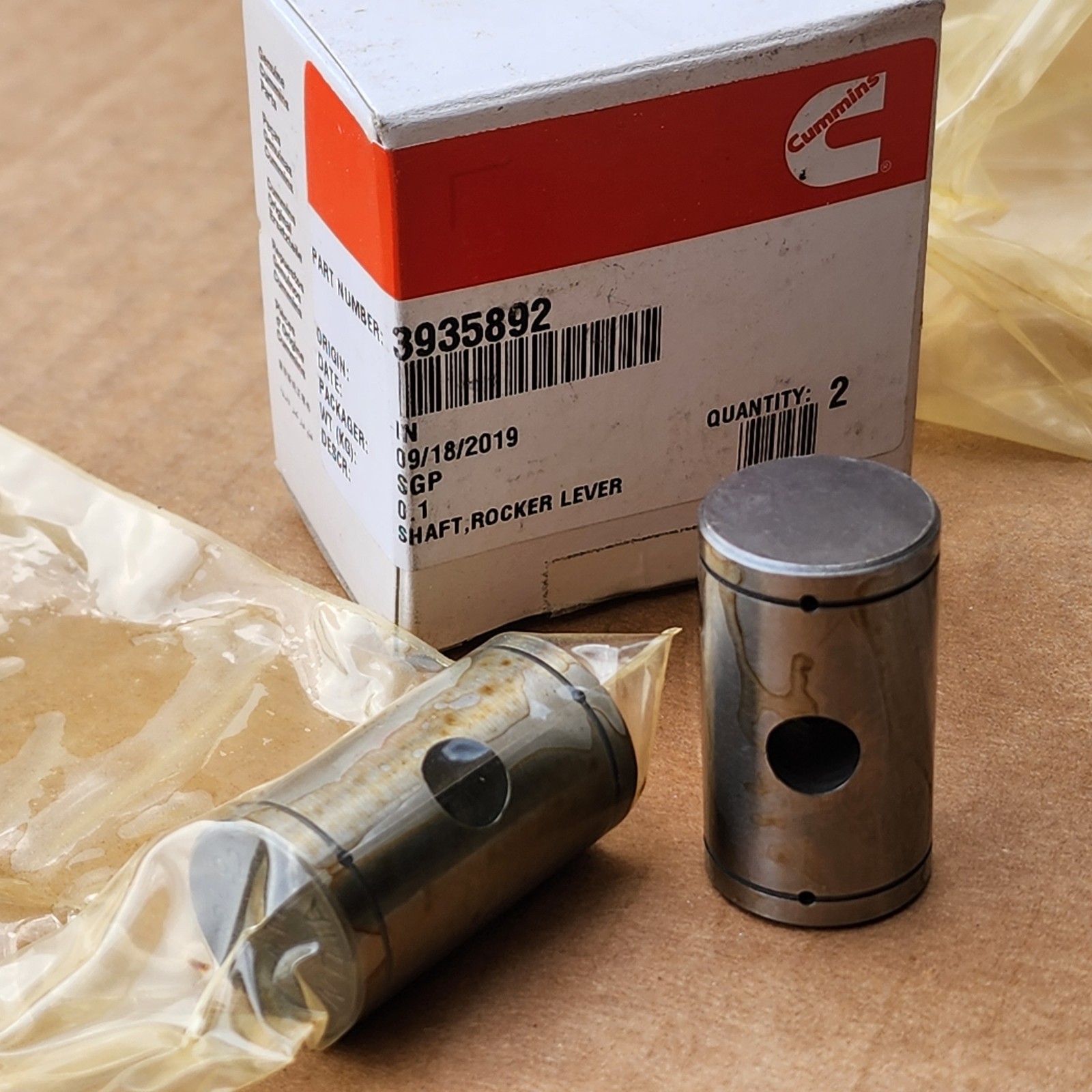 3935892 Shaft Rocker QSB5.9 Cummins Motor Külbütör Mili İş Makinası Yedek Parça