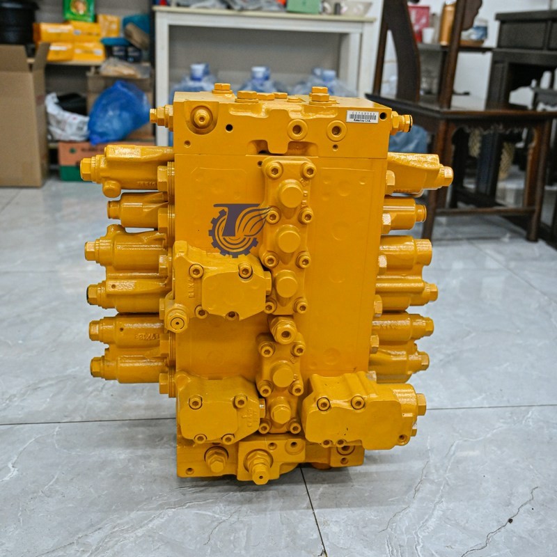 723-46-18140 Case Hydraulic Valve KOMATSU Spool Valf Kapağı İş Makinası Yedek Parça