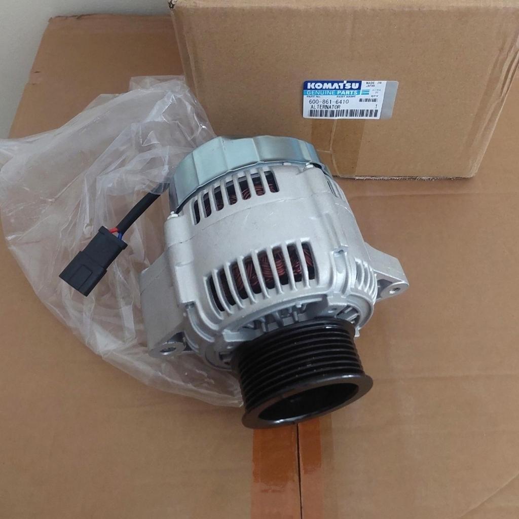 600-813-2371 Alternator Şarj Dinamosu KOMATSU İş Makinası Yedek Parça