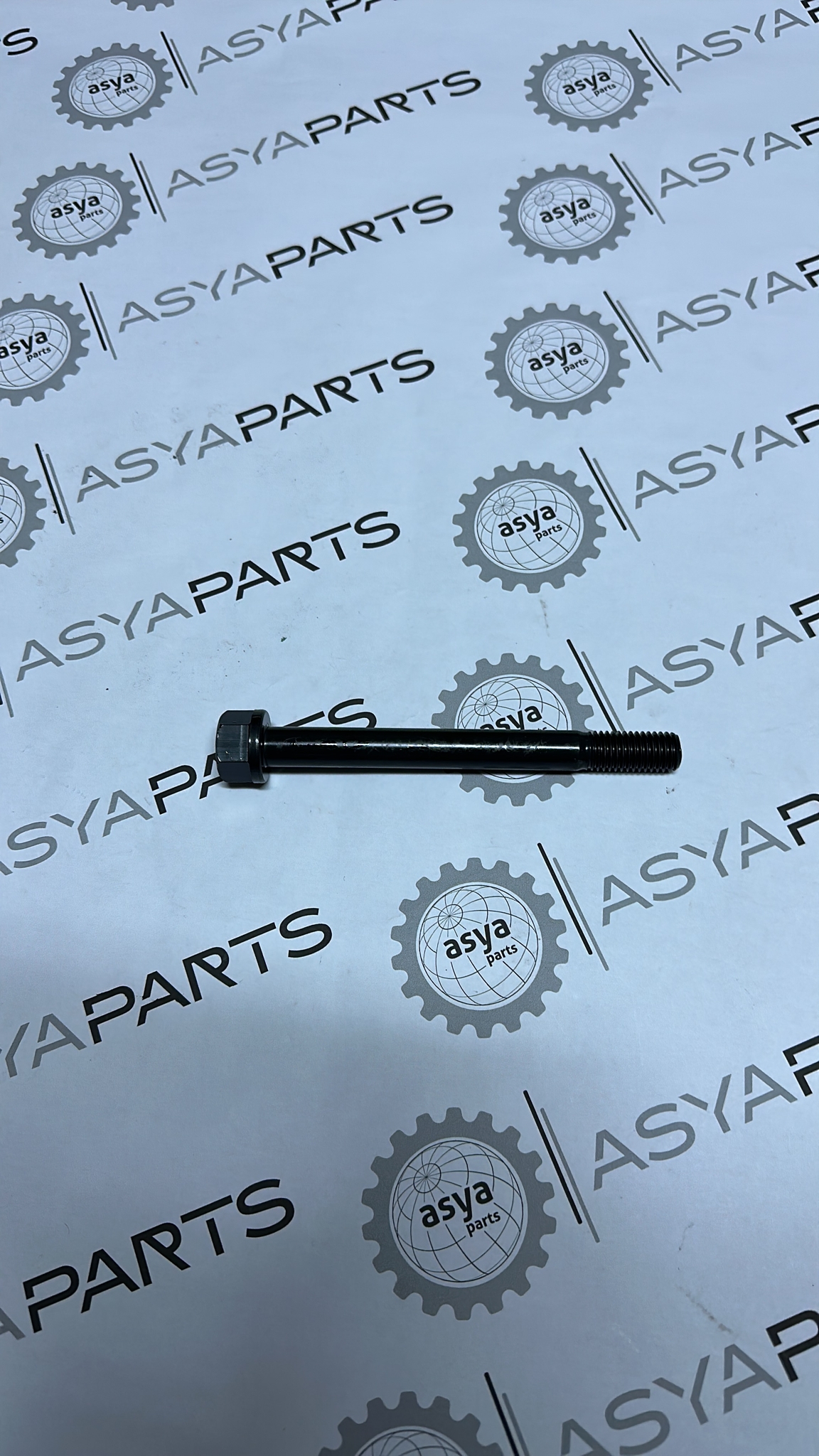 6221-11-1610 Silindir Kapak Civatası KOMATSU Motor İş Makinası Yedek Parça