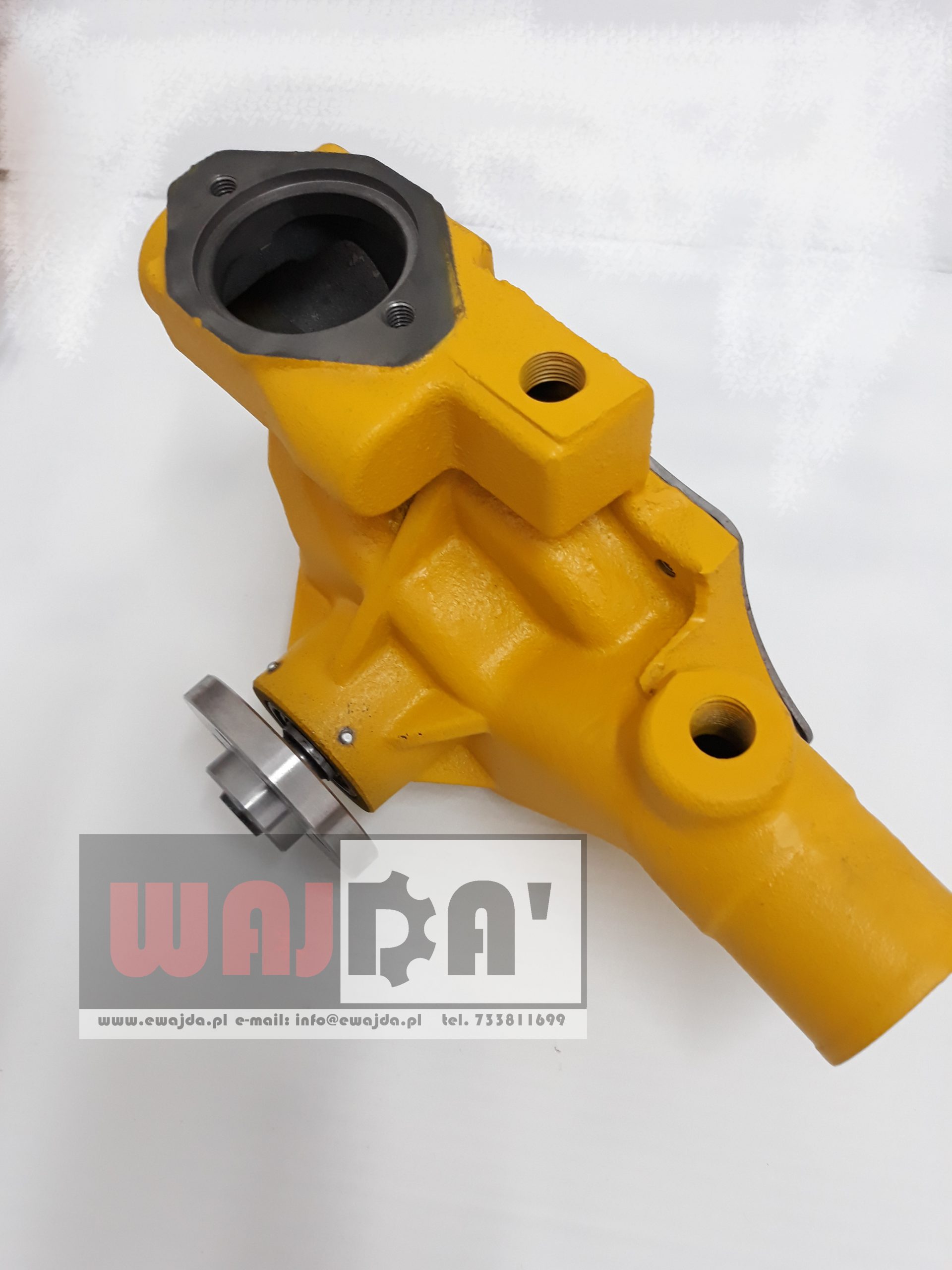 6271-61-1600 Devirdaim su pompası motor SAA4D95LE KOMATSU Water pump engine İş Makinası Yedek Parça