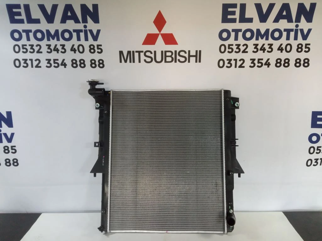 Radyatör 60401-30020 MG530 Mitsubishi Greyder Radyatörü Komple İş Makinası Yedek Parça
